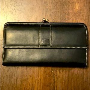 COACH wallet, soft leather, black, change clasp